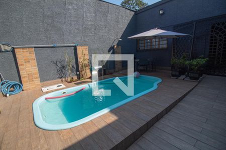 Casa para alugar com 225m², 3 quartos e 3 vagasPiscina