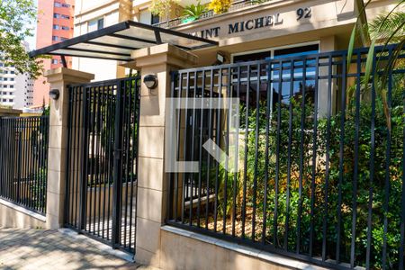 Apartamento para alugar com 70m², 2 quartos e 1 vagaFachada e portaria