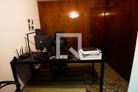 Casa à venda com 390m², 3 quartos e 6 vagasEscritório