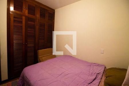 Casa à venda com 390m², 3 quartos e 6 vagasQuarto