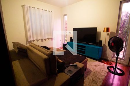 Sala de TV de casa à venda com 3 quartos, 390m² em Jardim Viana, São Paulo