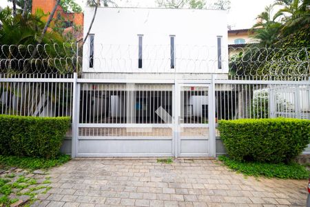 Casa à venda com 390m², 3 quartos e 6 vagasFachada