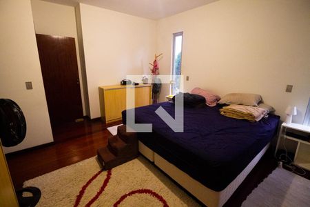 Casa à venda com 390m², 3 quartos e 6 vagasSuíte 1