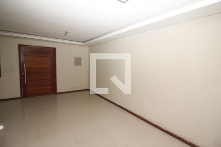 Sala de casa para alugar com 2 quartos, 100m² em Campo Novo, Porto Alegre