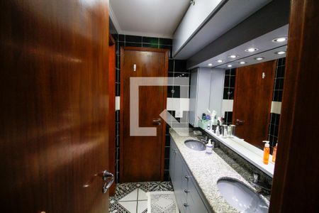 Apartamento à venda com 122m², 3 quartos e 2 vagasBanheiro