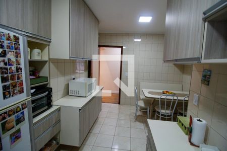 Apartamento à venda com 122m², 3 quartos e 2 vagasCozinha