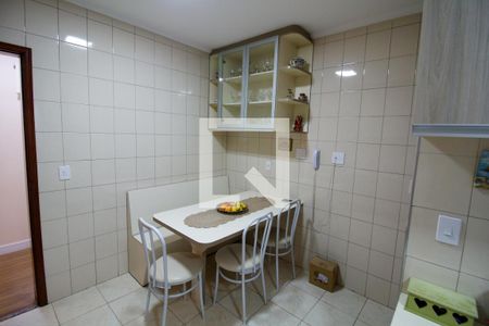 Apartamento à venda com 122m², 3 quartos e 2 vagasCozinha