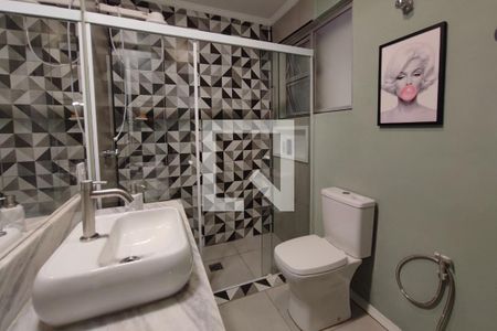 Banheiro de apartamento para alugar com 1 quarto, 60m² em Centro, Campinas