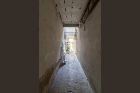 Casa à venda com 140m², 4 quartos e 2 vagas Casa à venda com 140m², 4 quartos e 2 vagasCorredor