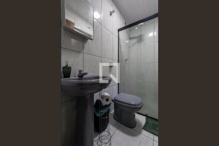 Casa à venda com 140m², 4 quartos e 2 vagas Casa à venda com 140m², 4 quartos e 2 vagasBanheiro da Suíte 2