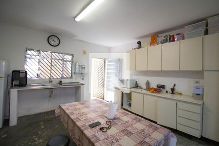 Casa à venda com 140m², 3 quartos e 2 vagas Casa à venda com 140m², 3 quartos e 2 vagasCozinha
