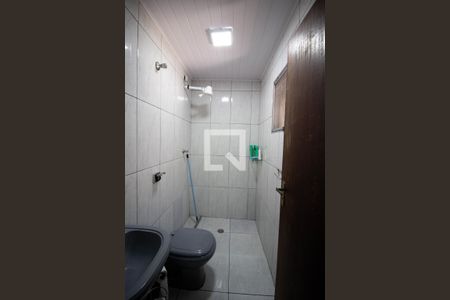 Casa à venda com 140m², 3 quartos e 2 vagas Casa à venda com 140m², 3 quartos e 2 vagasBanheiro da Suíte 2