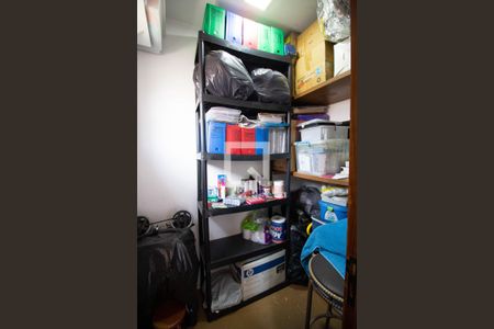 Casa à venda com 140m², 3 quartos e 2 vagas Casa à venda com 140m², 3 quartos e 2 vagasCloset