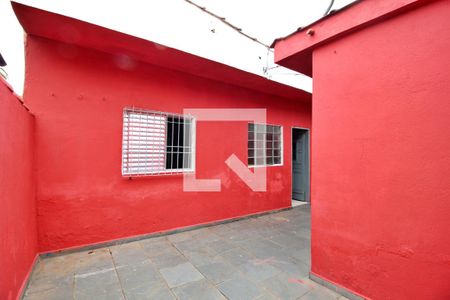 Casa para alugar com 85m², 2 quartos e 1 vagaQuintal