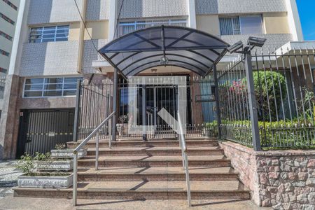 Apartamento à venda com 165m², 2 quartos e sem vagaFachada e portaria