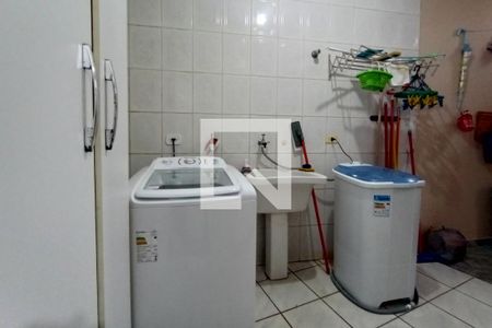 Casa à venda com 116m², 3 quartos e 3 vagasÁrea de Serviço