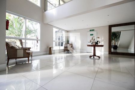 Apartamento à venda com 206m², 3 quartos e 4 vagas Apartamento à venda com 206m², 3 quartos e 4 vagasHall de entrada