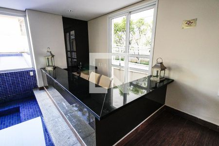 Apartamento à venda com 206m², 3 quartos e 4 vagas Apartamento à venda com 206m², 3 quartos e 4 vagasPiscina coberta