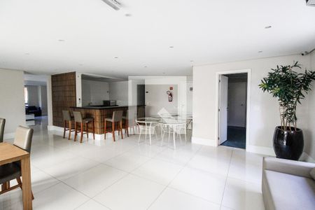 Apartamento à venda com 206m², 3 quartos e 4 vagas Apartamento à venda com 206m², 3 quartos e 4 vagasSalão de festas