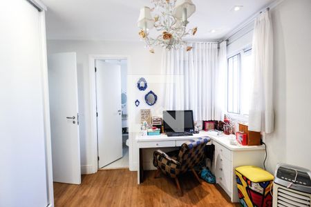 Apartamento à venda com 206m², 3 quartos e 4 vagas Apartamento à venda com 206m², 3 quartos e 4 vagasQuarto 1