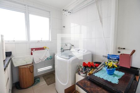 Apartamento à venda com 206m², 3 quartos e 4 vagas Apartamento à venda com 206m², 3 quartos e 4 vagasÁrea de serviço