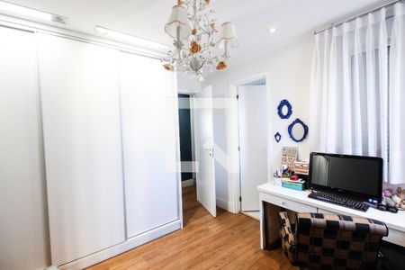 Apartamento à venda com 206m², 3 quartos e 4 vagas Apartamento à venda com 206m², 3 quartos e 4 vagasQuarto 1