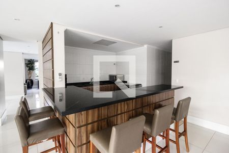 Apartamento à venda com 206m², 3 quartos e 4 vagas Apartamento à venda com 206m², 3 quartos e 4 vagasSalão de festas