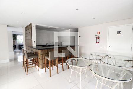Apartamento à venda com 206m², 3 quartos e 4 vagas Apartamento à venda com 206m², 3 quartos e 4 vagasSalão de festas