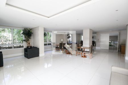 Apartamento à venda com 206m², 3 quartos e 4 vagas Apartamento à venda com 206m², 3 quartos e 4 vagasSalão de festas