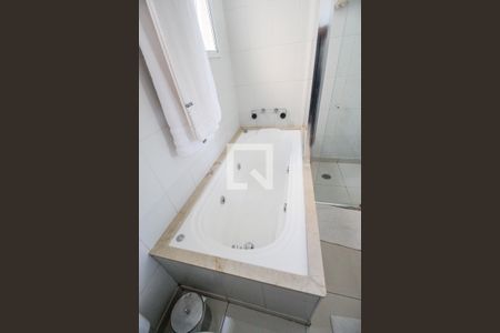 Apartamento à venda com 206m², 3 quartos e 4 vagas Apartamento à venda com 206m², 3 quartos e 4 vagasSuíte 3