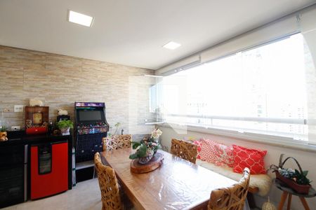 Apartamento à venda com 206m², 3 quartos e 4 vagas Apartamento à venda com 206m², 3 quartos e 4 vagasVaranda gourmet