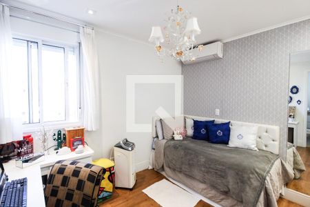 Apartamento à venda com 206m², 3 quartos e 4 vagas Apartamento à venda com 206m², 3 quartos e 4 vagasQuarto 1