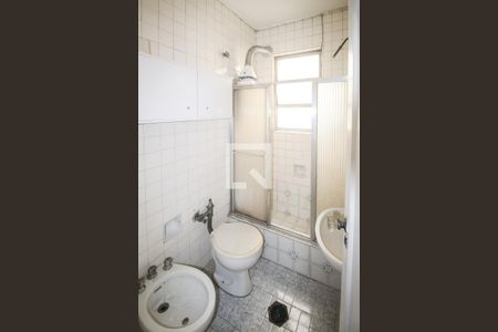 Banheiro de apartamento à venda com 1 quarto, 70m² em Copacabana, Rio de Janeiro