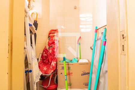 Apartamento à venda com 110m², 3 quartos e sem vaga Apartamento à venda com 110m², 3 quartos e sem vagaBanheiro área de serviço