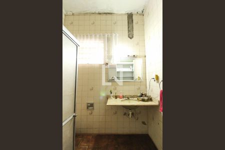 Casa à venda com 169m², 2 quartos e 2 vagas Casa à venda com 169m², 2 quartos e 2 vagasBanheiro