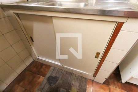 Casa à venda com 169m², 2 quartos e 2 vagas Casa à venda com 169m², 2 quartos e 2 vagasCozinha