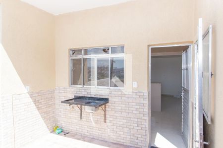 Apartamento para alugar com 95m², 2 quartos e sem vagavaranda