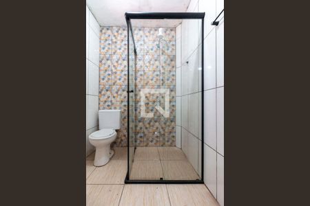 Banheiro de casa para alugar com 1 quarto, 35m² em Conjunto Habitacional A. E. Carvalho, São Paulo