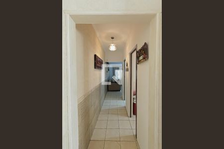 Casa à venda com 135m², 4 quartos e 2 vagas Casa à venda com 135m², 4 quartos e 2 vagasCorredor