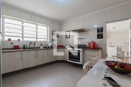Casa à venda com 135m², 4 quartos e 2 vagas Casa à venda com 135m², 4 quartos e 2 vagasCozinha