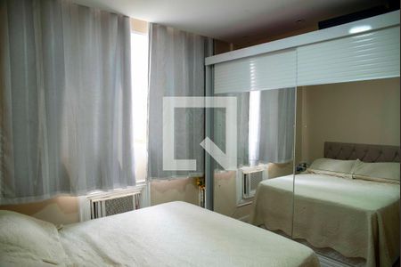 Quarto 1 de apartamento para alugar com 2 quartos, 48m² em Jardim Alvorada, Nova Iguaçu