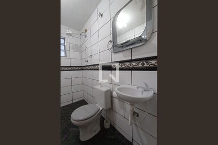 Banheiro de casa para alugar com 1 quarto, 45m² em Parque Cisper, São Paulo