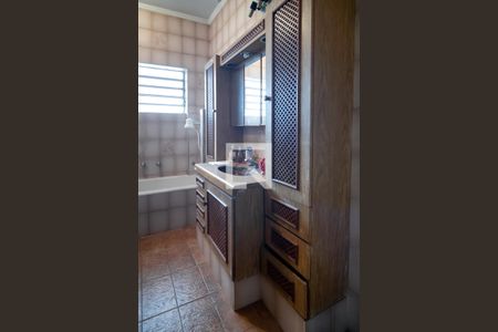 Banheiro Social de casa à venda com 3 quartos, 140m² em Campo Belo, São Paulo