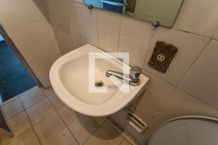 Apartamento para alugar com 130m², 5 quartos e 2 vagasPia do Banheiro da Suíte 2