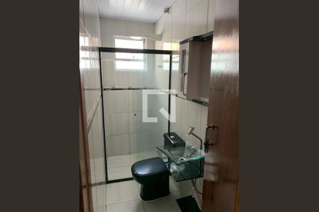 Banheiro de casa para alugar com 2 quartos, 132m² em Bandeiras, Osasco
