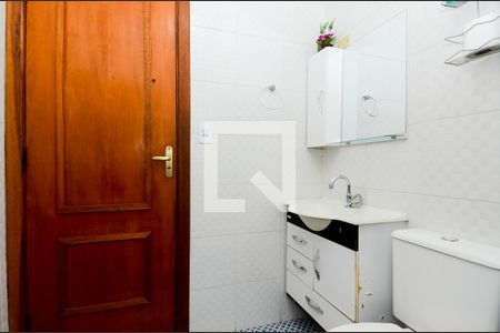 Casa à venda com 330m², 4 quartos e 3 vagasBanheiro da Suíte 2