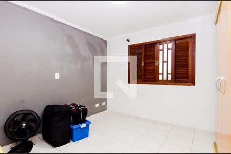 Casa à venda com 330m², 4 quartos e 3 vagasSuíte 2