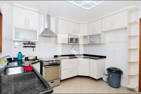 Casa à venda com 330m², 4 quartos e 3 vagasCozinha