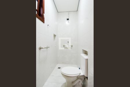 Casa à venda com 330m², 4 quartos e 3 vagasBanheiro da Suíte 1