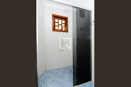 Casa à venda com 330m², 4 quartos e 3 vagasBanheiro da Suíte 2